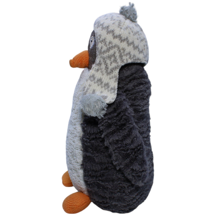 1238224 BUTLERS Süßer Pinguin mit Wintermütze Kuscheltier Kumpel Leo BUTLERS Gebraucht