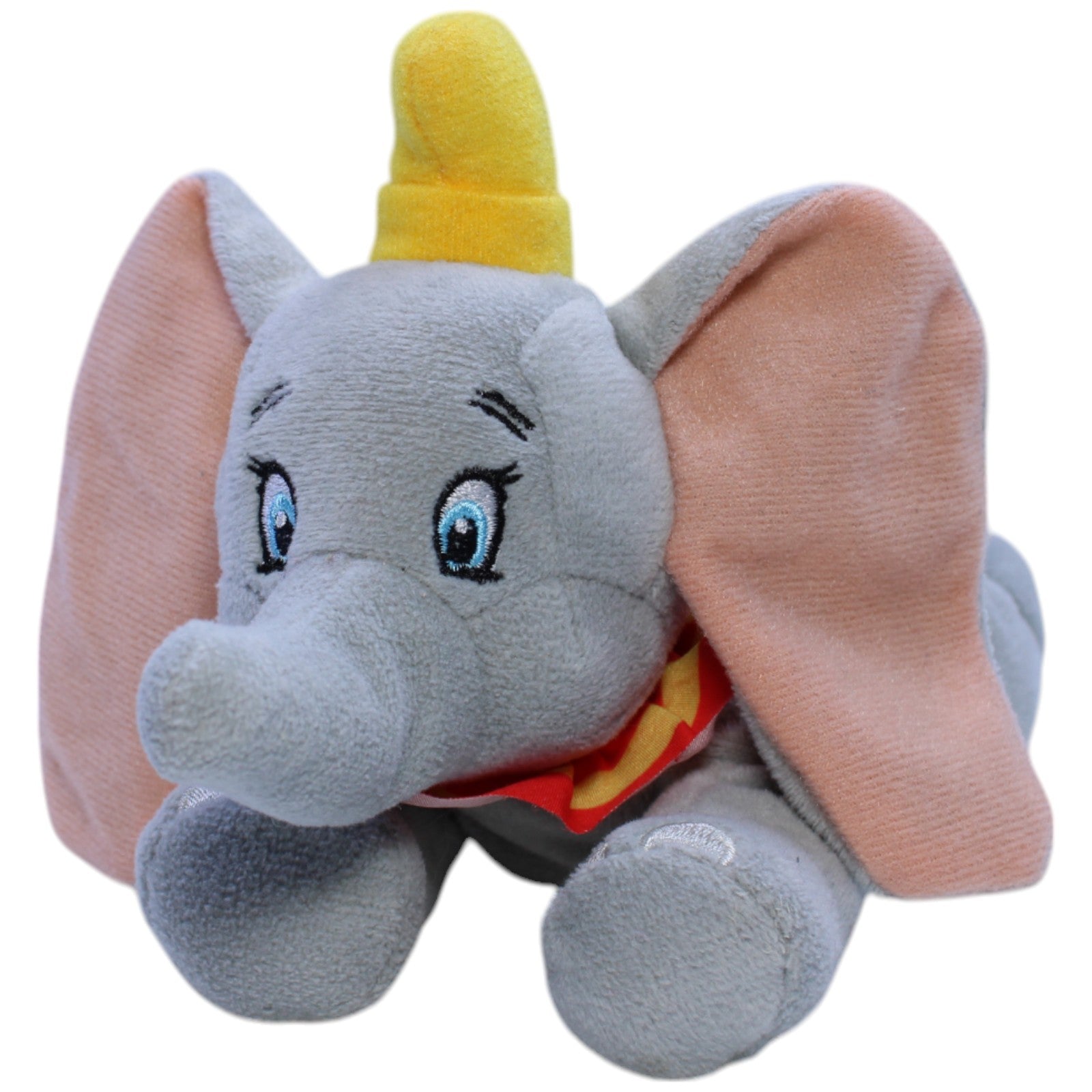 Elefantenbaby Dumbo, liegend